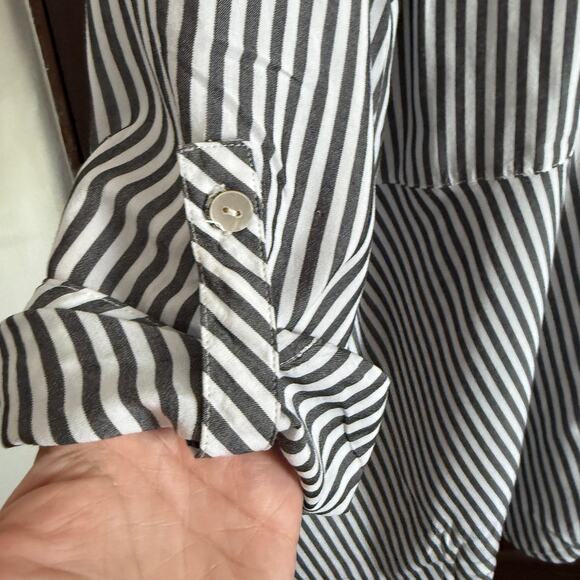 J.JILL | Grey and White Striped Button down Tunic Blouse | Extra large Petite - Picture 6 of 6